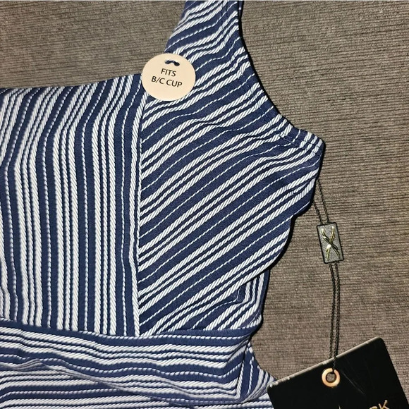 Nip Tuck Navy and white nautical striped Underwire One Piece Swimsuit Size 10 - Picture 5 of 15